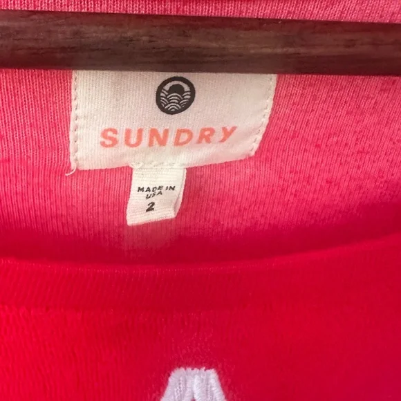 Sundry Beach Days Graphic Tee Long Sleeve Red Lightweight Top Size M - Picture 4 of 4
